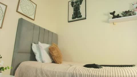 Snapshot of mary_cute9 chatting on 04.14.26 mary_cute9 online show from 04.14.26