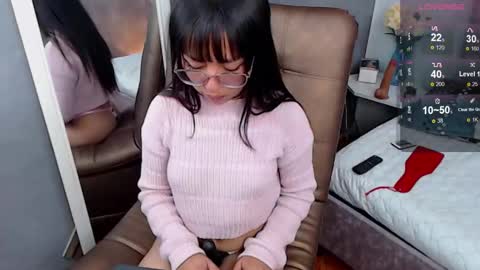 mary_luckaysha online show from 11.17.25