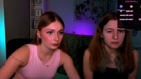 Snapshot of mary_meow_hot chatting on 12.14.25 Mary online show from 12.14.25