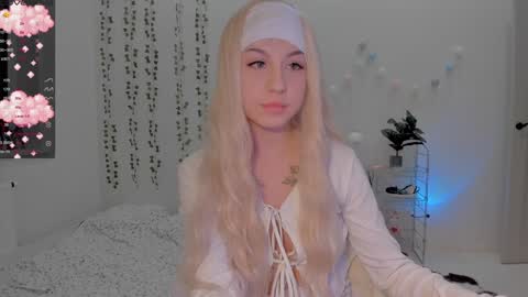 Snapshot of mary_tim chatting on 01.23.25 Maryana online show from 01.23.25