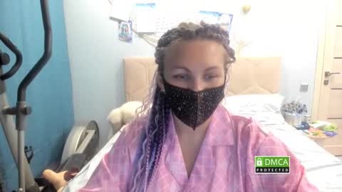 Snapshot of mary_touch chatting on 10.14.25 mary_touch online show from 10.14.25