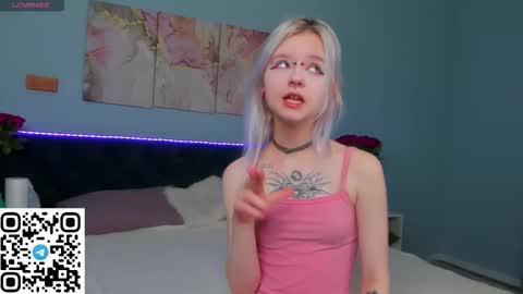 Snapshot of mary_wester chatting on 03.03.26 Mary online show from 03.03.26