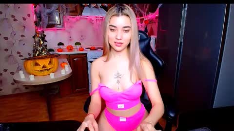 Snapshot of maryam_xs chatting on 11.01.25 maryam online show from 11.01.25