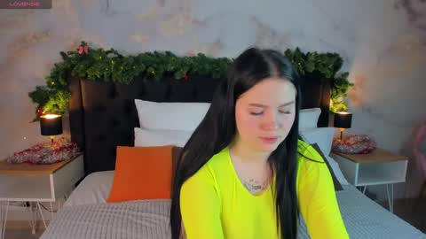 Snapshot of maryamie chatting on 12.19.24 Hello Ill be waiting for you Tue Wed Thu Fri 3am-10am Sun 3am-5pm GMT online show from 12.19.24