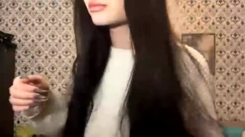 Snapshot of maryamtraylor chatting on 01.13.26 Sofia online show from 01.13.26