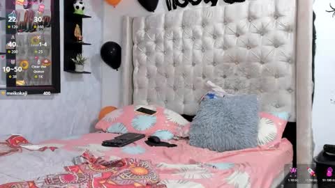 Marycurvy online show from 10.26.25