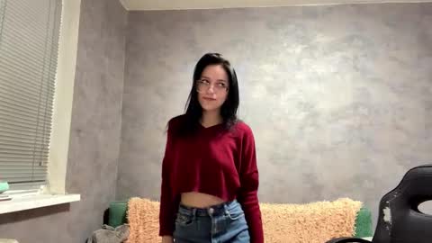 Stephie online show from 12.15.25