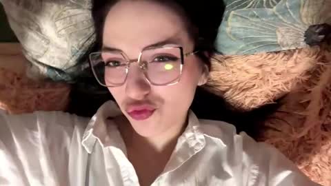 Stephie online show from 12.17.25