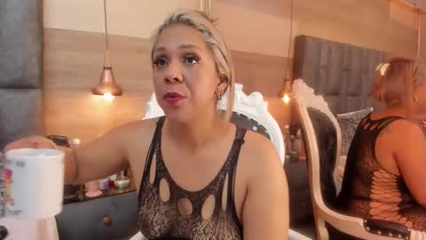 maryhawkey online show from 04.15.26