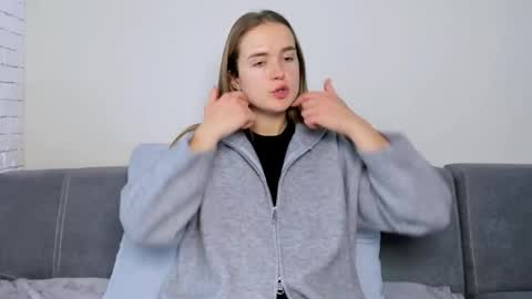 Mari online show from 12.16.25