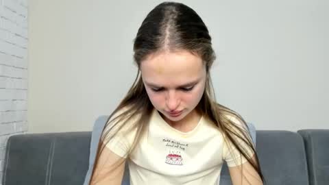 Mari online show from 12.23.25