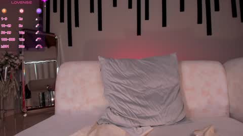  Mary  online show from 01.08.25