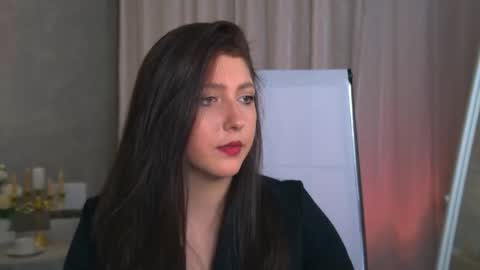 Snapshot of marymillerr chatting on 10.10.25 Mary Miller online show from 10.10.25