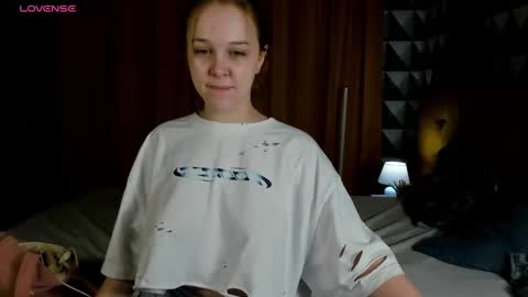 Snapshot of maryshiotta chatting on 02.25.25 Mary online show from 02.25.25