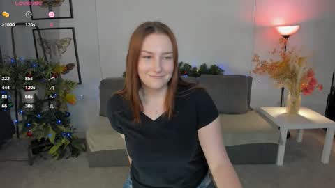 Snapshot of marywaddell chatting on 12.20.25 Mary online show from 12.20.25