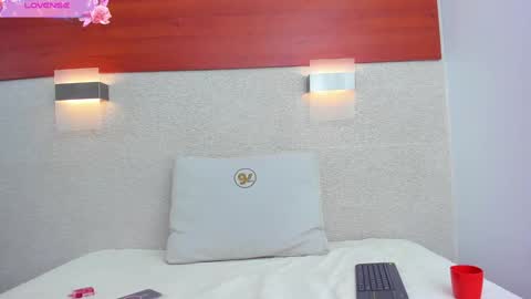 Snapshot of maryy_campbell chatting on 01.14.25 maryy campbell online show from 01.14.25