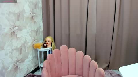 Luucy UTC1 Mon Tue Wed Thu Fri 0500-1130 online show from 10.20.25