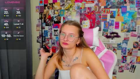 maryyy_may online show from 10.08.25