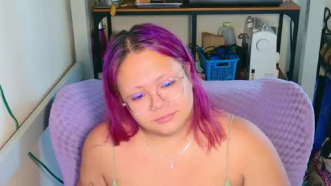 Snapshot of marziparaiso chatting on 09.14.25 Marzi online show from 09.14.25