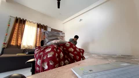 Mask Boy online show from 12.31.24