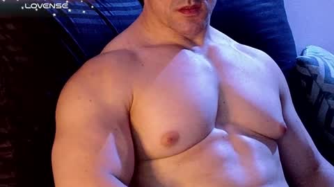 Snapshot of masked_bodybuilder chatting on 12.21.24 masked_bodybuilder online show from 12.21.24