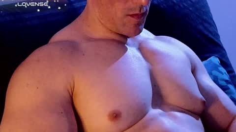 Snapshot of masked_bodybuilder chatting on 12.24.24 masked_bodybuilder online show from 12.24.24