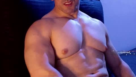 Snapshot of masked_bodybuilder chatting on 01.26.25 masked_bodybuilder online show from 01.26.25