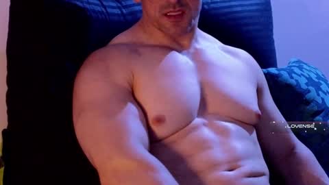 Snapshot of masked_bodybuilder chatting on 02.02.25 masked_bodybuilder online show from 02.02.25