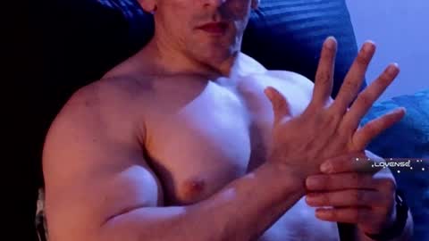 Snapshot of masked_bodybuilder chatting on 02.03.25 masked_bodybuilder online show from 02.03.25