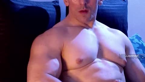 Snapshot of masked_bodybuilder chatting on 02.18.25 masked_bodybuilder online show from 02.18.25