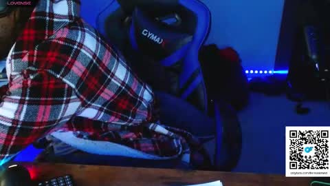 Snapshot of maskmind chatting on 03.09.25 Maskmind online show from 03.09.25