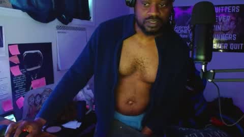 Snapshot of maskmind chatting on 03.11.25 Maskmind online show from 03.11.25