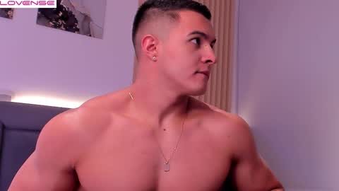 Mason Bennet online show from 12.02.25