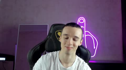 Snapshot of mason_warhol chatting on 01.08.25 Mason online show from 01.08.25