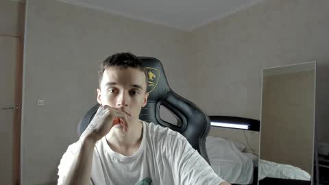 Snapshot of mason_warhol chatting on 03.01.25 Mason online show from 03.01.25