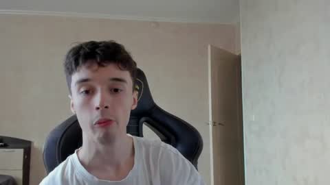 Snapshot of mason_warhol chatting on 06.18.26 Mason online show from 06.18.26