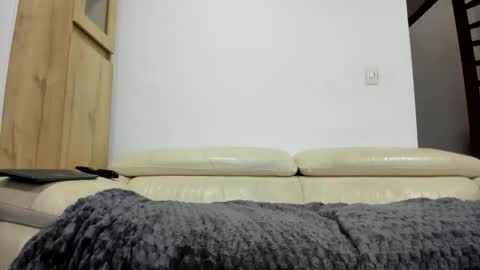 Domi online show from 11.25.25