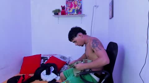 master_boy28 online show from 02.18.25