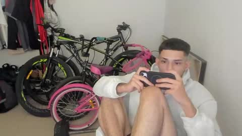 Snapshot of master_boy28 chatting on 04.18.26 master_boy28 online show from 04.18.26