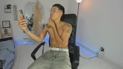 Snapshot of master_control777 chatting on 01.11.26 master_control777 online show from 01.11.26