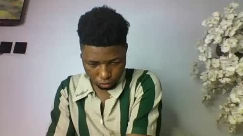 Snapshot of master_kael chatting on 12.16.25 Master Kael online show from 12.16.25