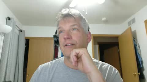 Snapshot of master_thorn chatting on 04.19.26 Master Thorn online show from 04.19.26