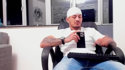 masterchris12 online show from 12.11.24