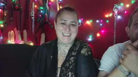 Snapshot of masterdewandcumslut chatting on 10.16.25 masterdewandcumslut online show from 10.16.25