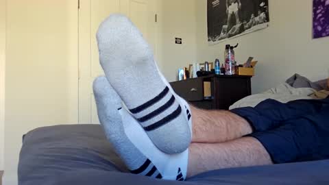 Snapshot of masterevan15 chatting on 10.05.25 CanuckSoles online show from 10.05.25