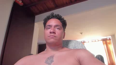 Juan Independent Model online show from 10.06.25