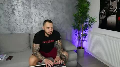 Snapshot of masterkingmuscle chatting on 02.16.26 masterkingmuscle online show from 02.16.26
