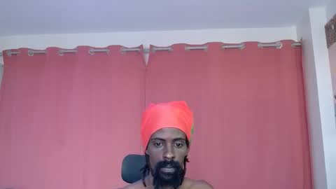 Snapshot of masterr_bate chatting on 09.28.25 Marl online show from 09.28.25