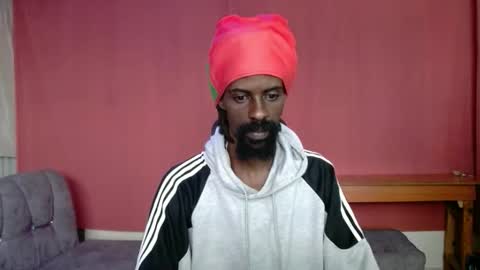 Snapshot of masterr_bate chatting on 09.29.25 Marl online show from 09.29.25