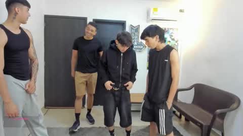 Snapshot of masters_sexx chatting on 02.04.26 Team Cris Darwin- Fernando- Stiven- David online show from 02.04.26